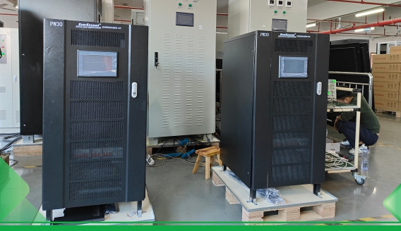 What is the ups power factor?